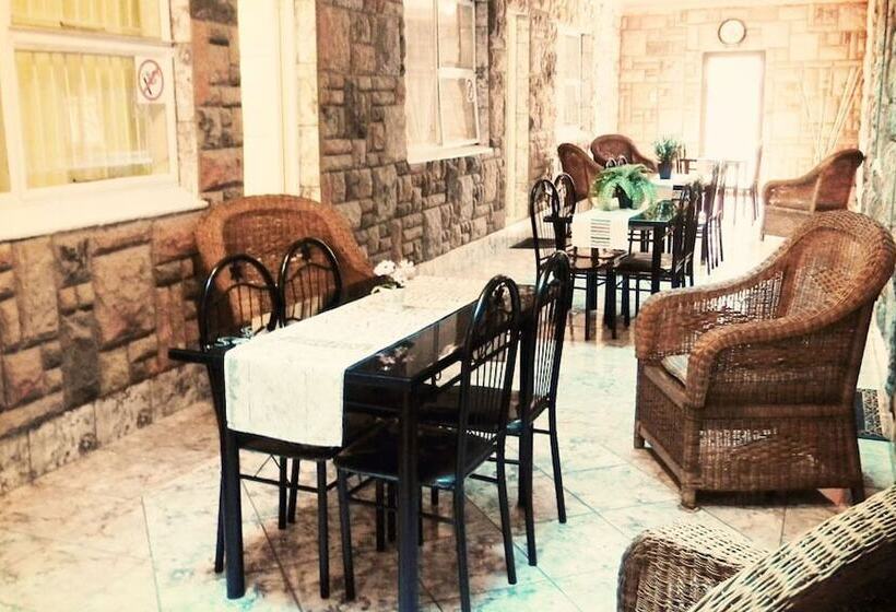 Aron's Guest House Bed & Breakfast