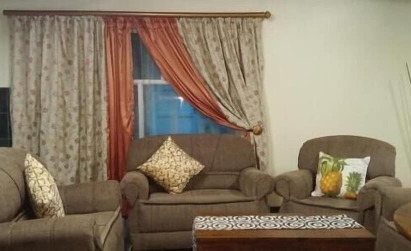 Aron's Guest House Bed & Breakfast