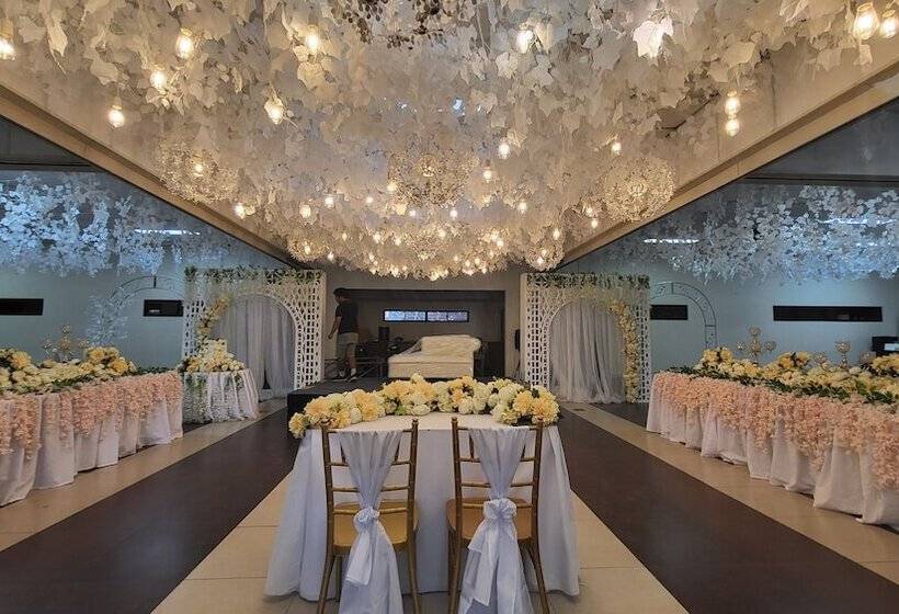 Bakasyunan Resort And Conference Center Zambales