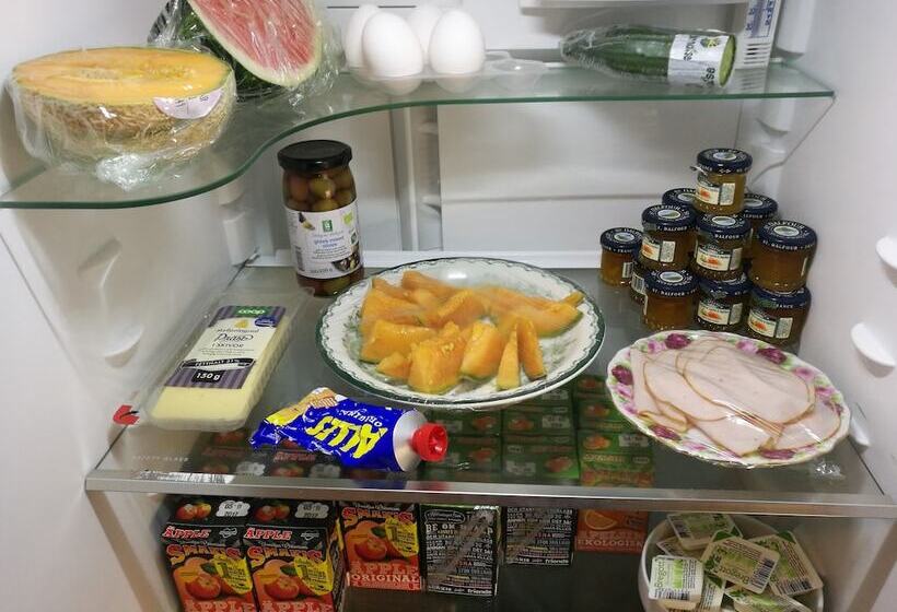 Bed and Breakfast Explorers Club