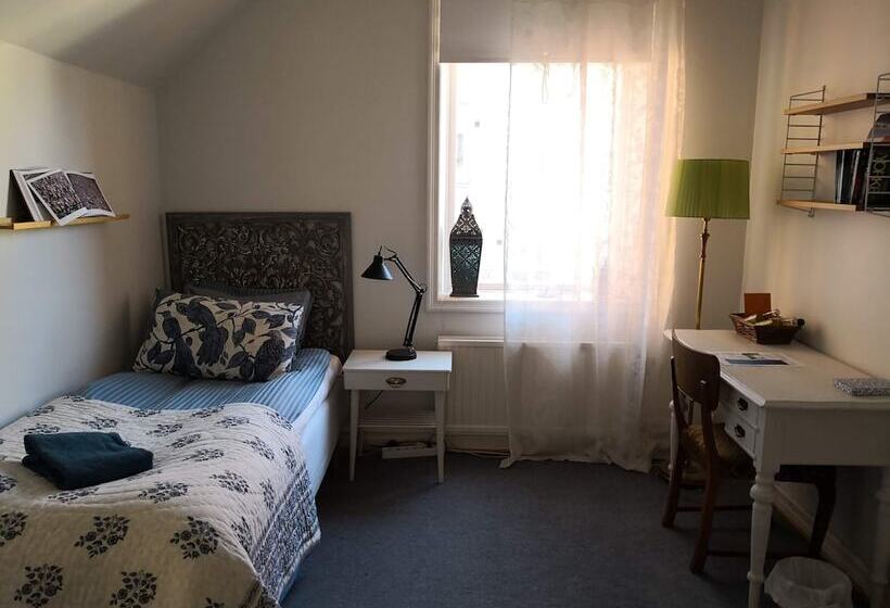 Bed and Breakfast Explorers Club