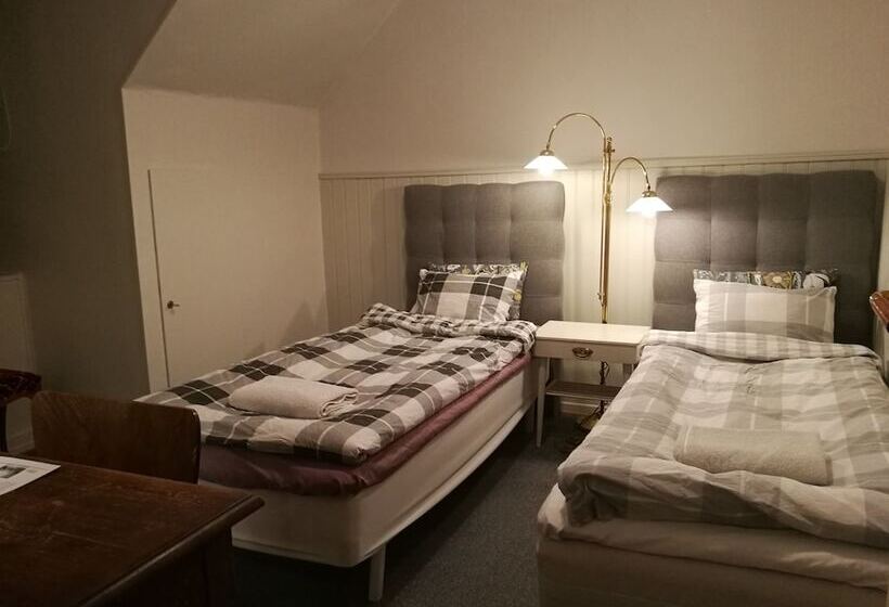 Bed and Breakfast Explorers Club