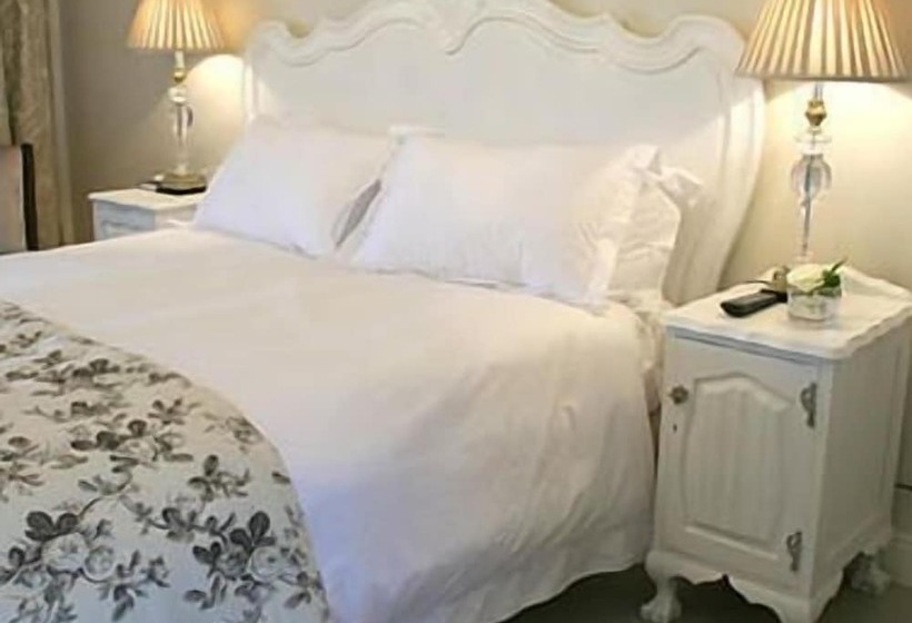 ベッドアンドブレックファースト La Riviera Guesthouse