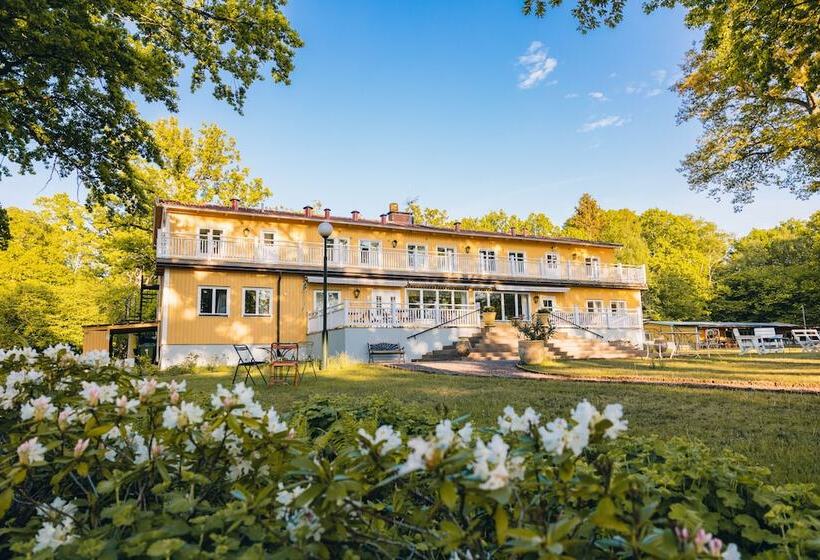 مبيت وإفطار Mormors Pensionat Strandhagen