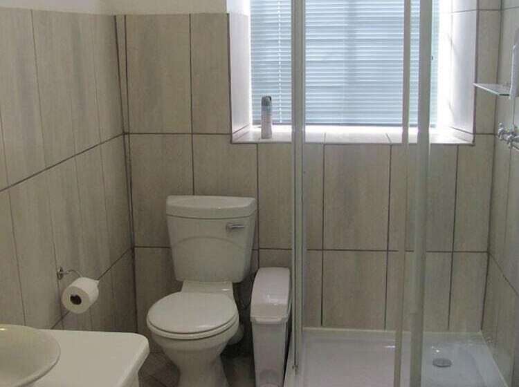 צימר Stellar Dust Guesthouse Previously The Blue Moon Guesthouse