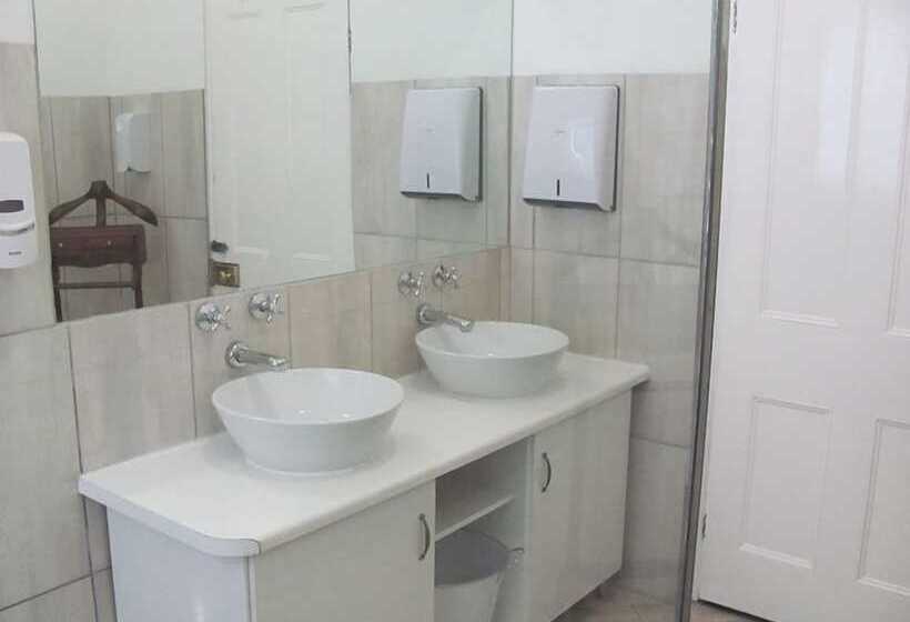 צימר Stellar Dust Guesthouse Previously The Blue Moon Guesthouse