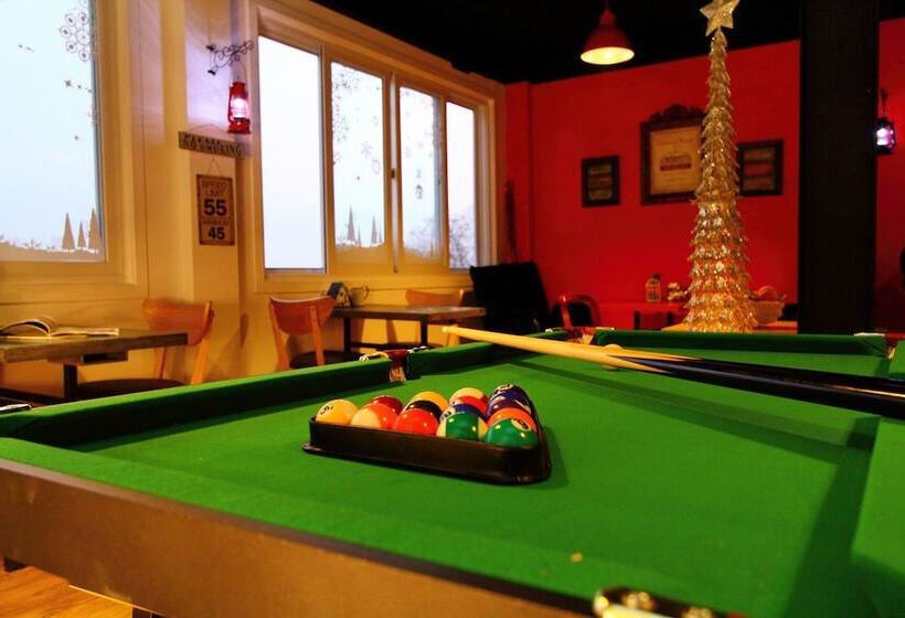 Afternoon Of The Forest Pension