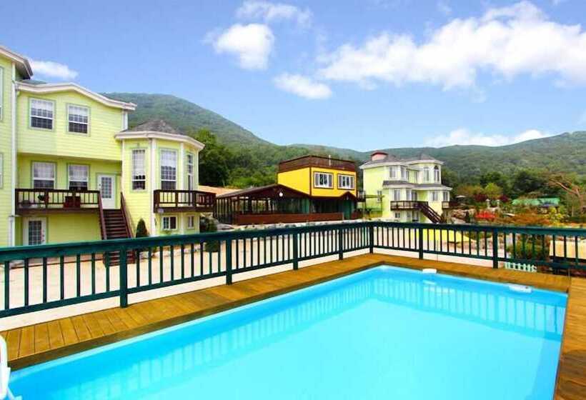 Afternoon Of The Forest Pension