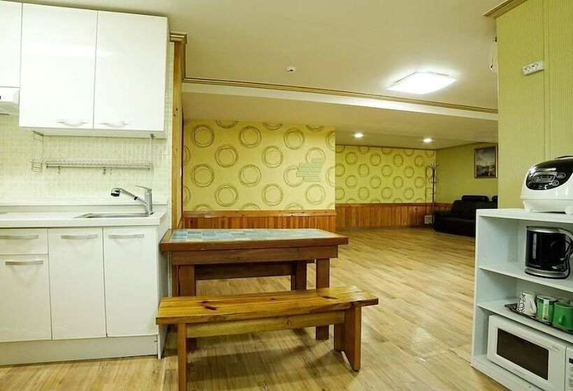 Afternoon Of The Forest Pension