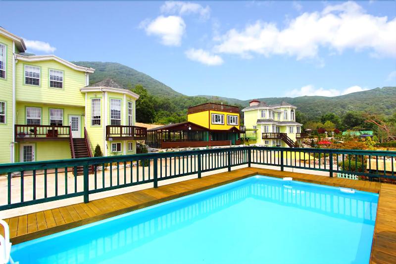 Afternoon Of The Forest Pension