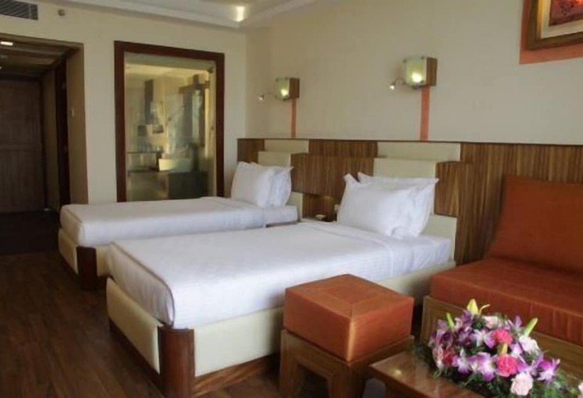 Gokulam Park Hotel & Convention Centre