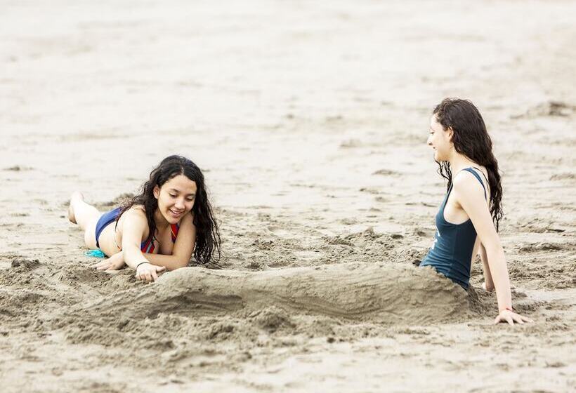 Green9 Hotel & Beach Resort Same