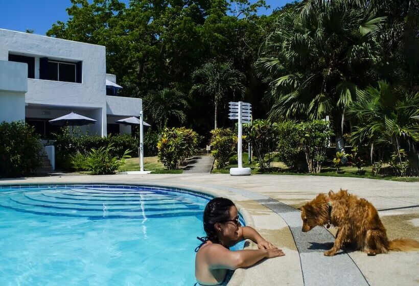 Green9 Hotel & Beach Resort Same