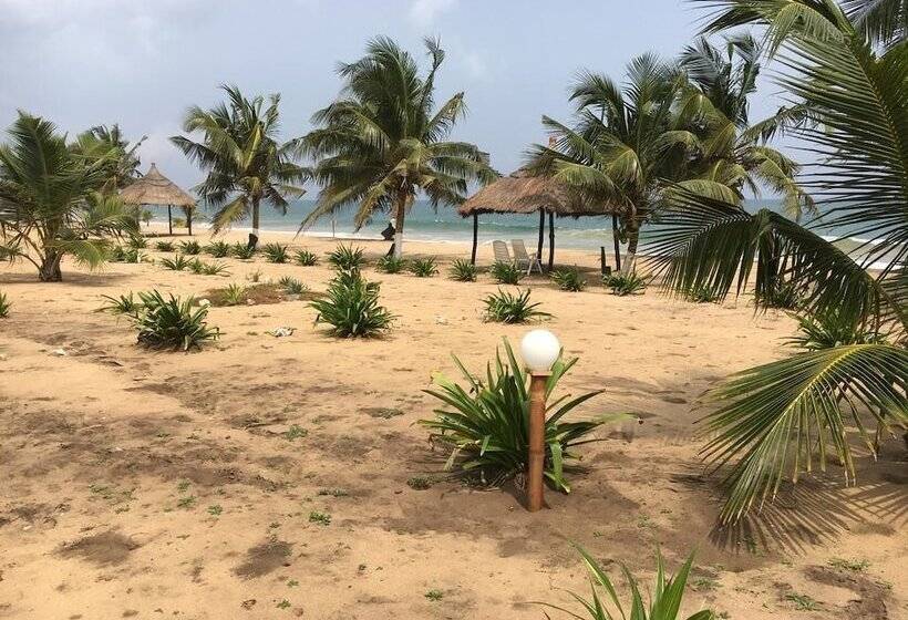 호텔 The Akwidaa Inn