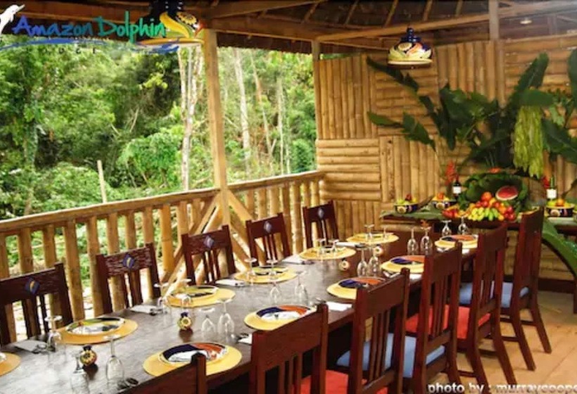 هتل Amazon Dolphin Lodge