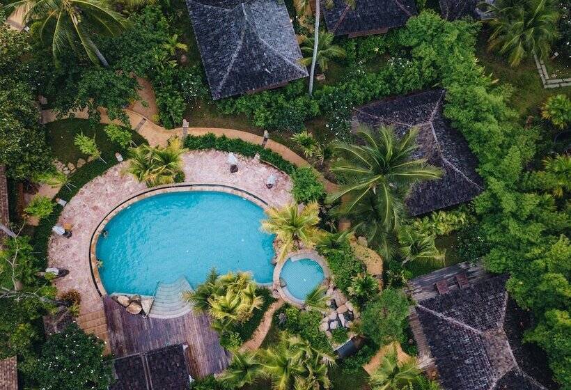 בית מלון כפרי Andalay Beach Resort Koh Libong