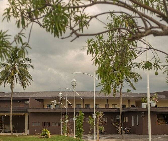 فندق Avenra Gangaara