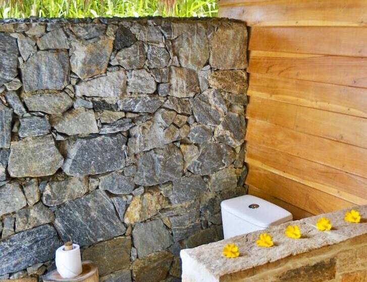 בית מלון כפרי Gal Oya Lodge