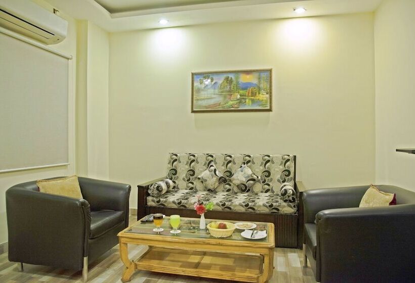 호텔 Genx Plaza Mughalsarai