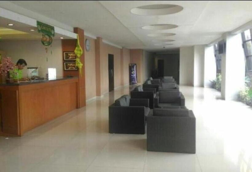 هتل Grand Bintang Tawangmangu