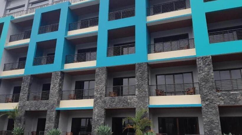 בית מלון כפרי Grand Bintang Tawangmangu