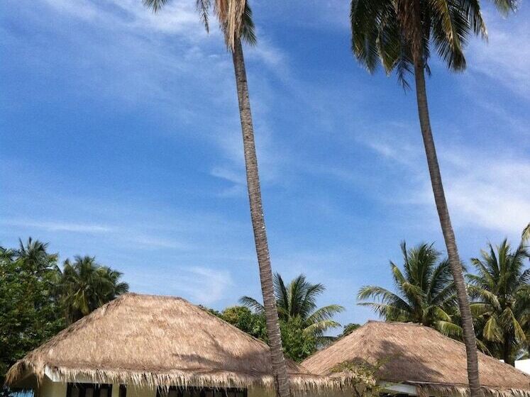 酒店 Laemsing Whitehouse Resort