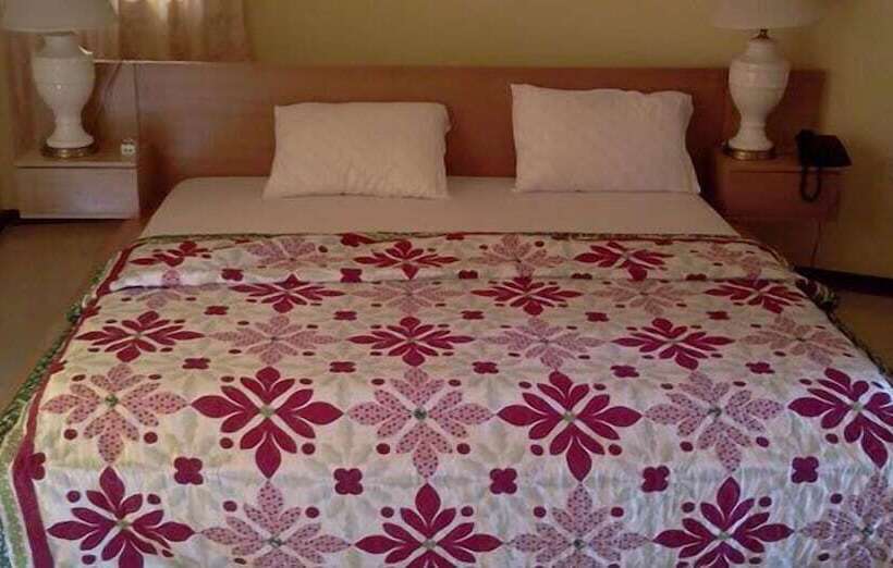 בית מלון כפרי Meridian Drive