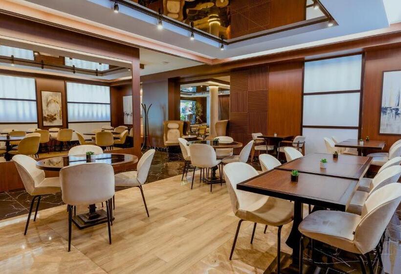 هتل Nobel Gallery