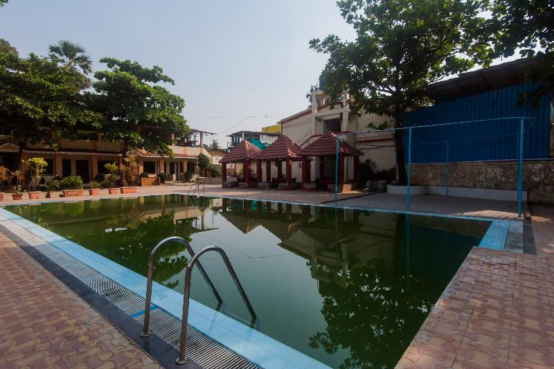 فندق Oyo 27931 Manori Beach Corner