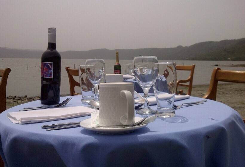 ホテル Paradise Resort Lake Bosomtwe
