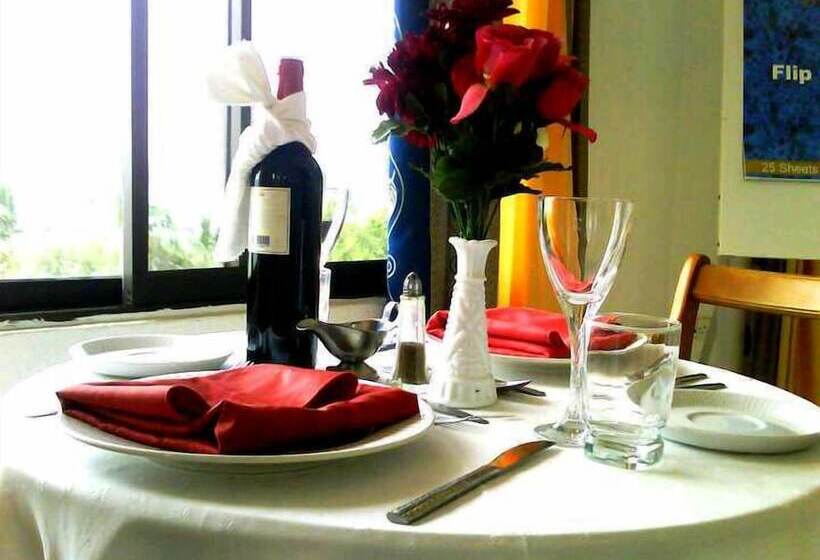 בית מלון כפרי Paradise Resort Lake Bosomtwe