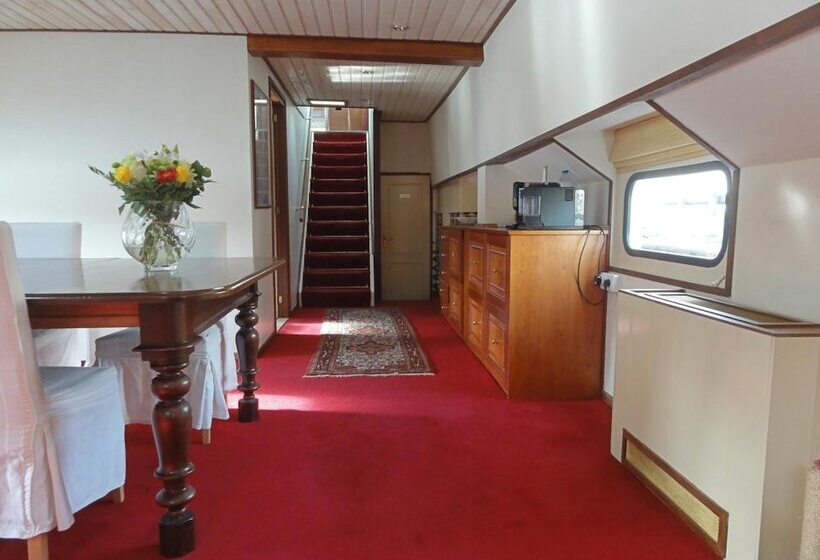 Отель Péniche Serenity