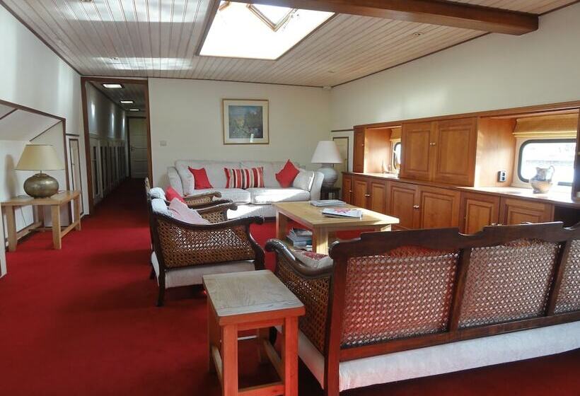 Отель Péniche Serenity