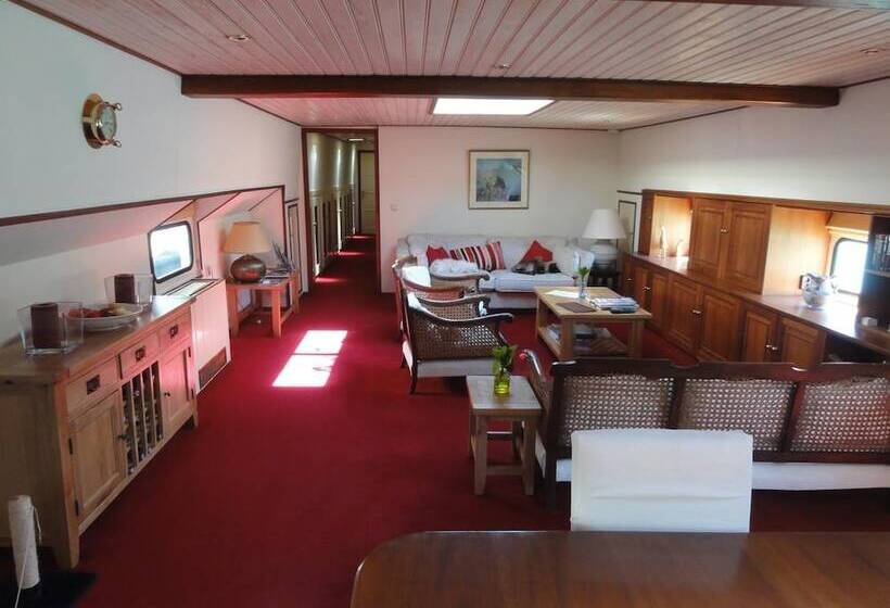 Отель Péniche Serenity