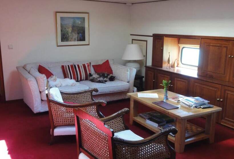 Отель Péniche Serenity