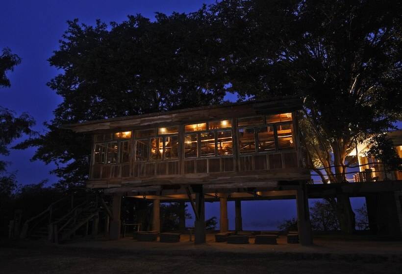 בית מלון כפרי Pugdundee Safaris   Ken River Lodge