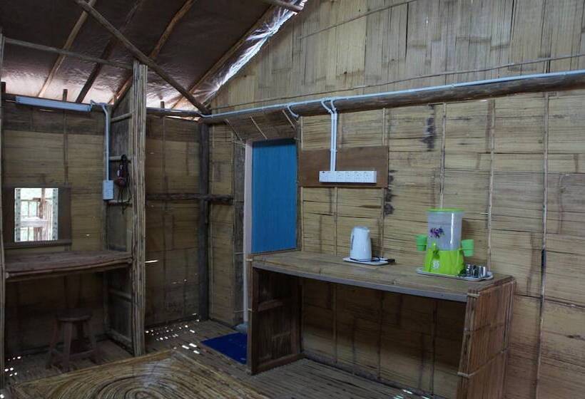 בית מלון כפרי Rain Forest Inn