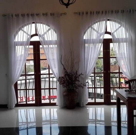 בית מלון כפרי Richmond House Colombo