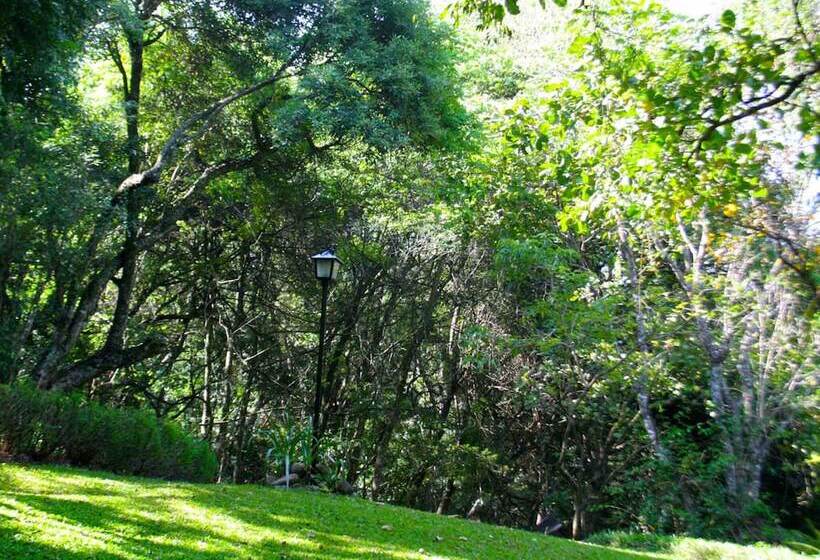 בית מלון כפרי River Garden Resort