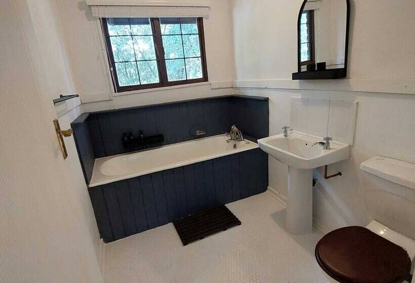 בית מלון כפרי Rockwood Lodges