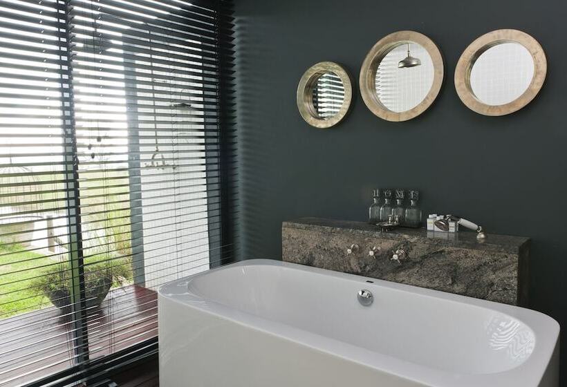 בית מלון כפרי Rockwood Lodges