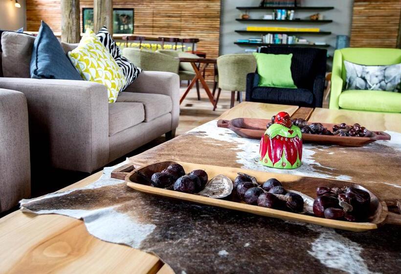 בית מלון כפרי Royal Thonga Safari Lodge