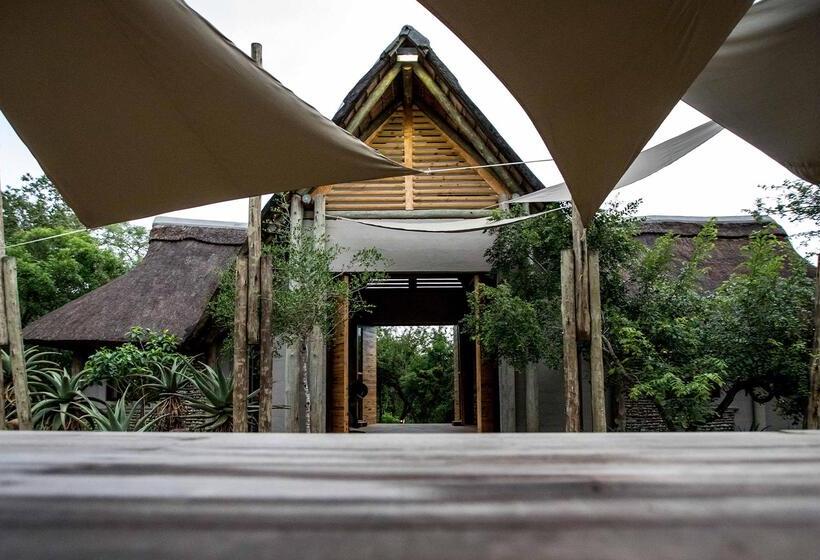 בית מלון כפרי Royal Thonga Safari Lodge