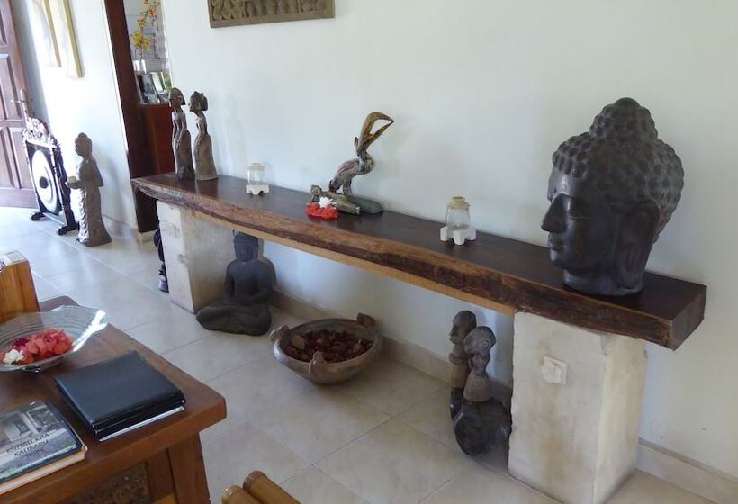 فندق Villa Rumah Kita