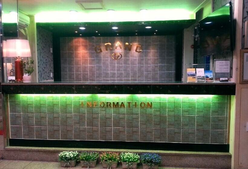 Songnisan Grand Hotel & Condo