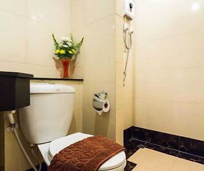 ホテル Tillthong Garden