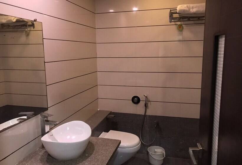 Pearl Hotel & Banquets Ahmedabad