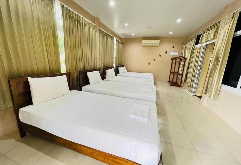 Pensão Baan Suan Khun Yaiy