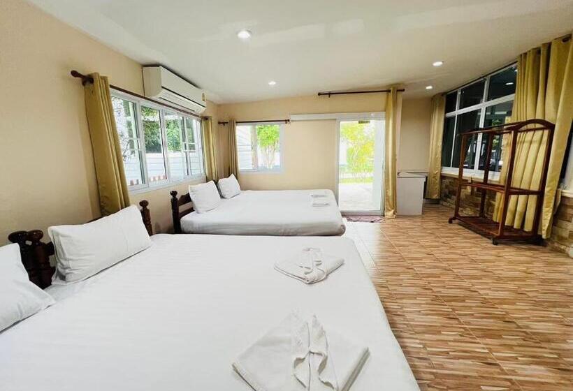 Pensão Baan Suan Khun Yaiy