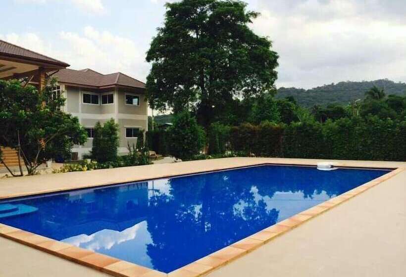 Pensão Baan Suan Khun Yaiy